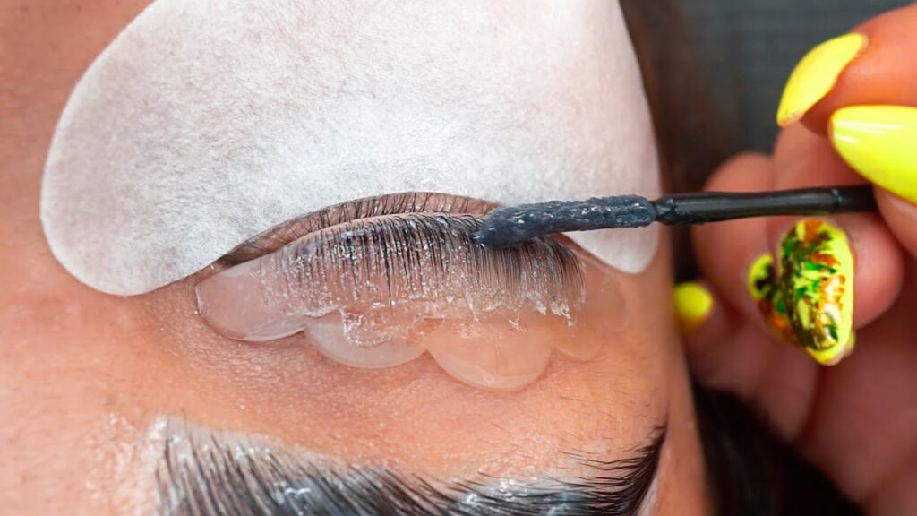 Lifting y Tinte de Pestañas: Resalta tu Mirada con Naturalidad en Wapas Salón de Belleza 2024 3 Lifting y Tinte de Pestañas: Resalta tu Mirada con Naturalidad en Wapas Salón de Belleza 2024