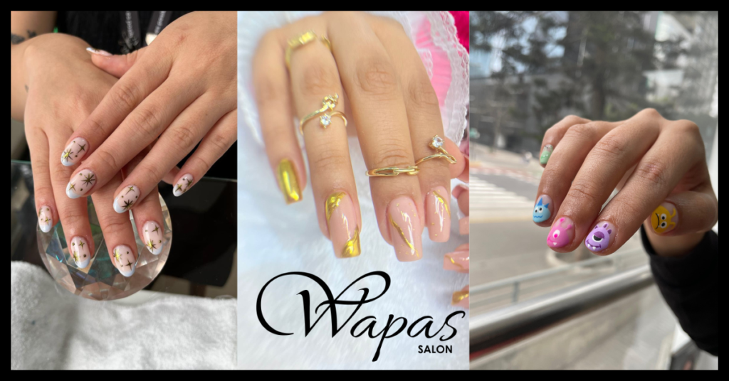 Diseños de uñas en gel con estilo dorado, emoticonos y detalles personalizados en Wapas Salón de Belleza